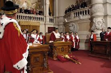 La Cassazione: non è punibile il medico che utilizza in intramoenia le strumentazioni dell'Azienda sanitaria
