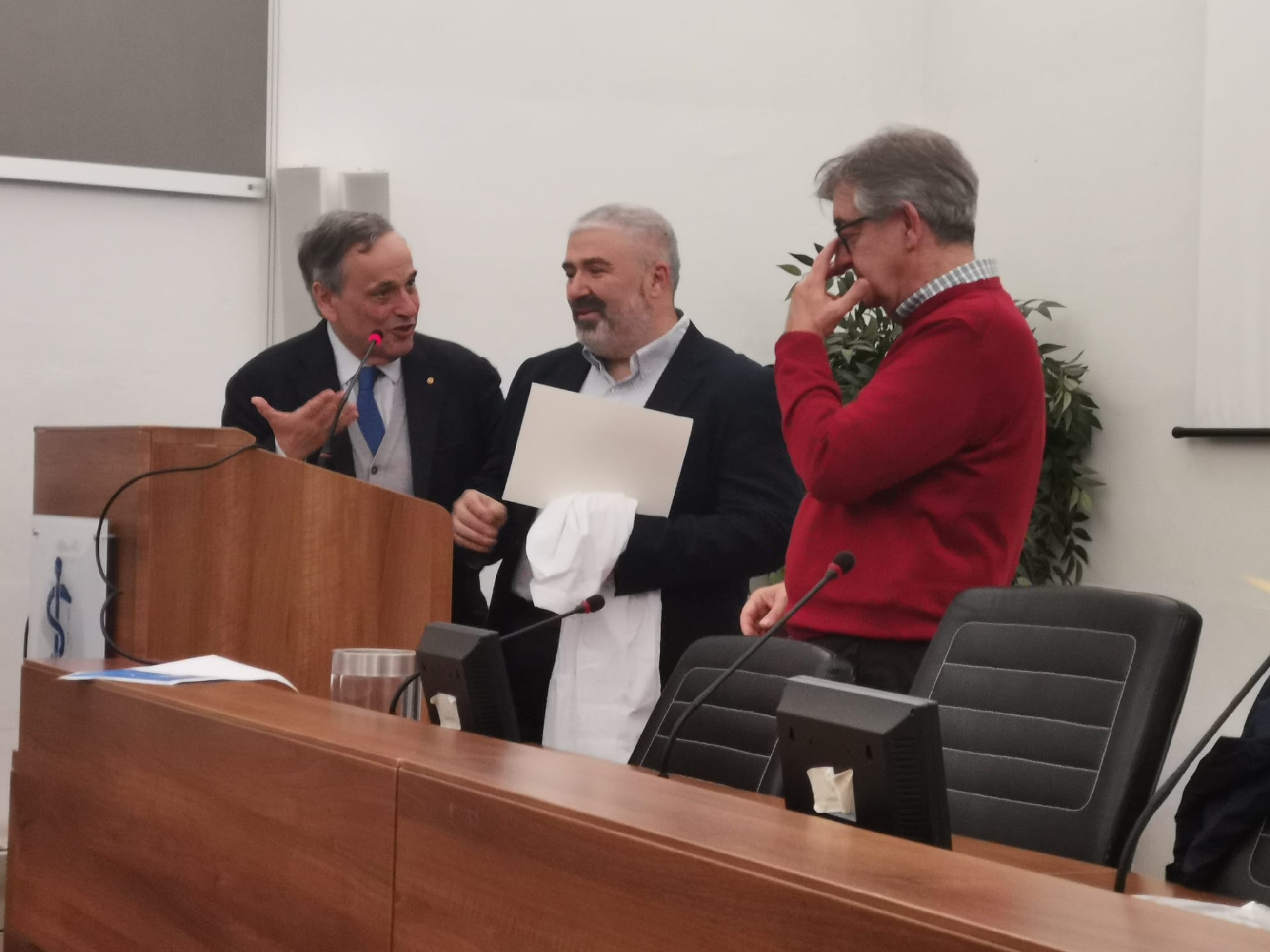 L’AMCI RILANCIA LA MEDICINA DELLA PROSSIMITÀ TRA RICONOSCIMENTI E SPIRITUALITÀ
